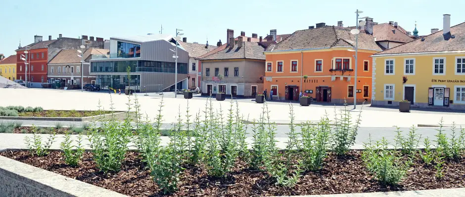Dunakapu tér - a Hotel Fonte ajánlásával