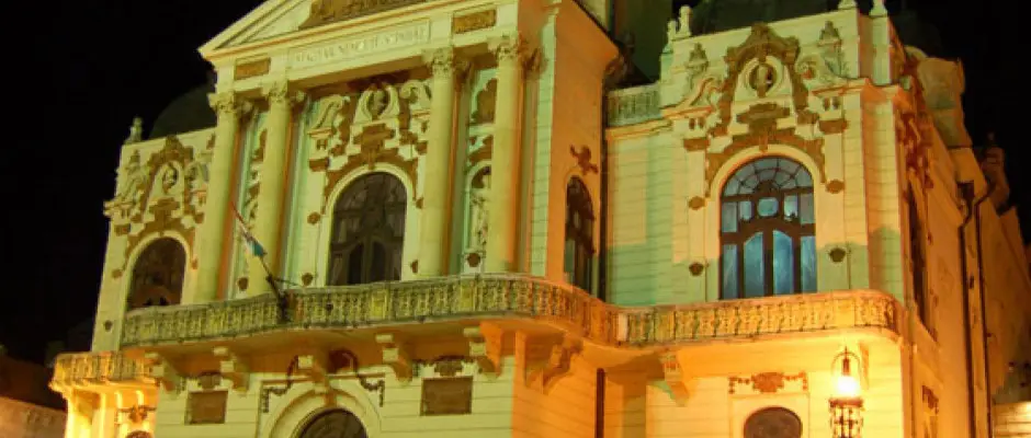 Pcsi Nemzeti Sznhz - a Hotel Laterum ajnlsval