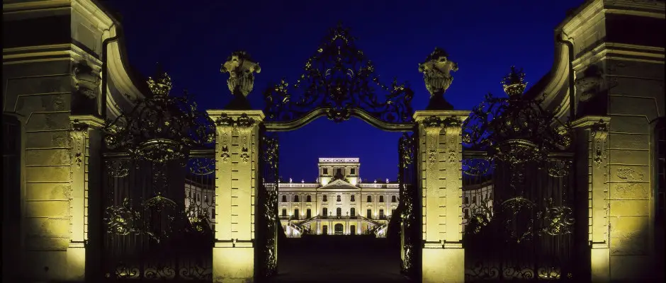 Esterhzy-kastly (Fertd) - a Hotel Lvr ajnlsval