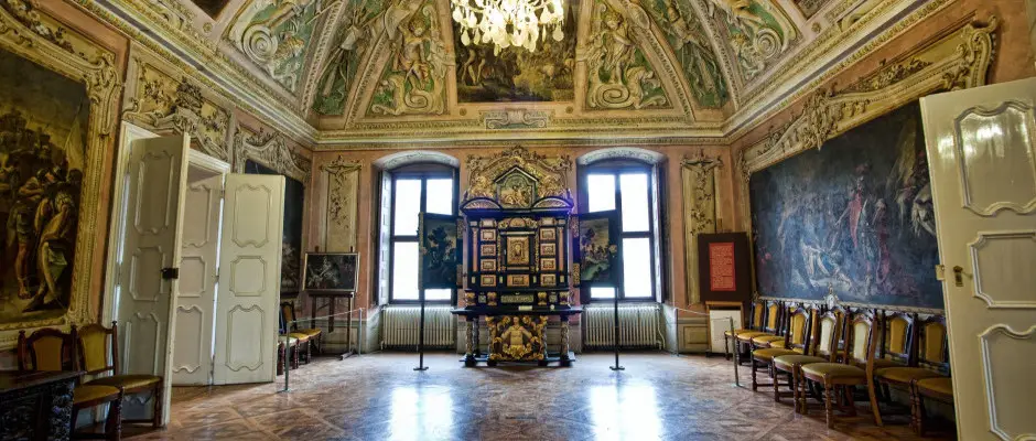 Ndasdy mzeum - a Park Inn by Radisson Srvr Resort & Spa ajnlsval