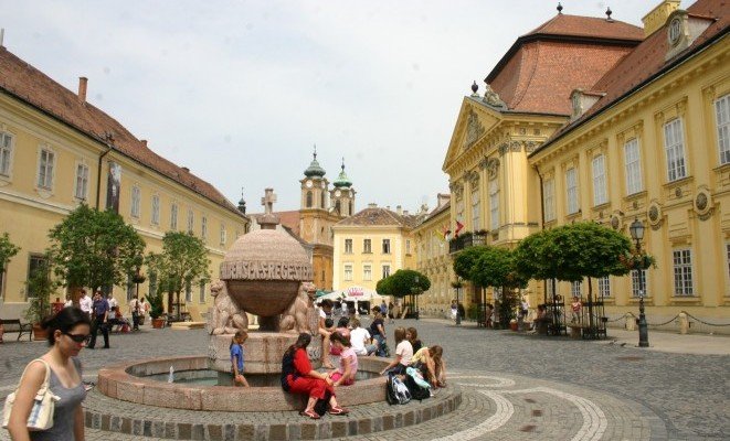 Országalma - a Hotel Platán Székesfehérvár ajánlásával