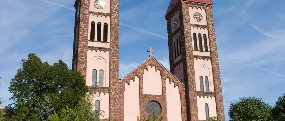 Katolikus templom - a Hotel Golden Lake Resort ajnlsval