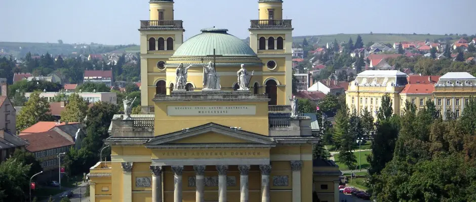 Eger - Bazilika - a Hotel Villa Vlgy ajnlsval