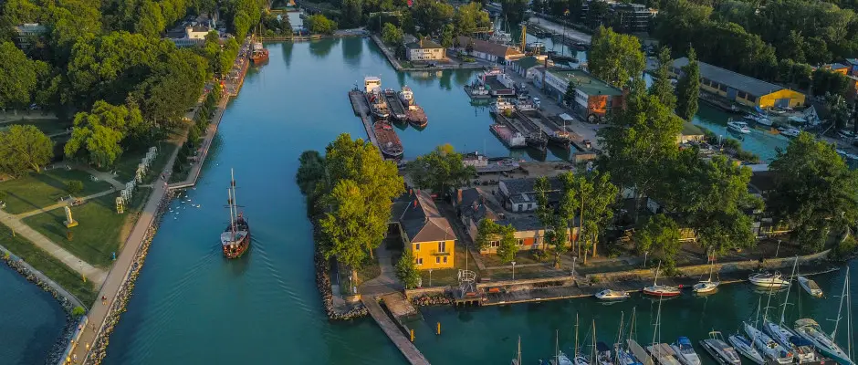 Hajlloms - a Hotel Yacht ajnlsval