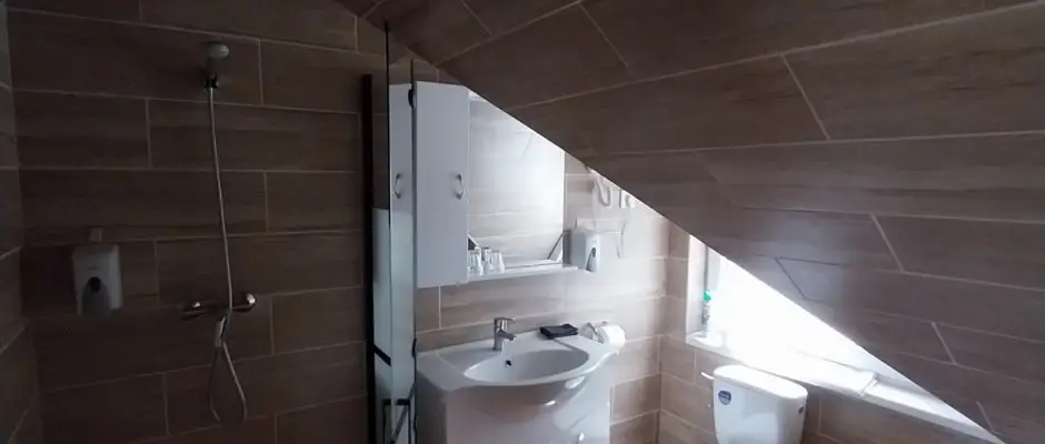 Galria frdszoba - a Hunor Vendghz ajnlsval