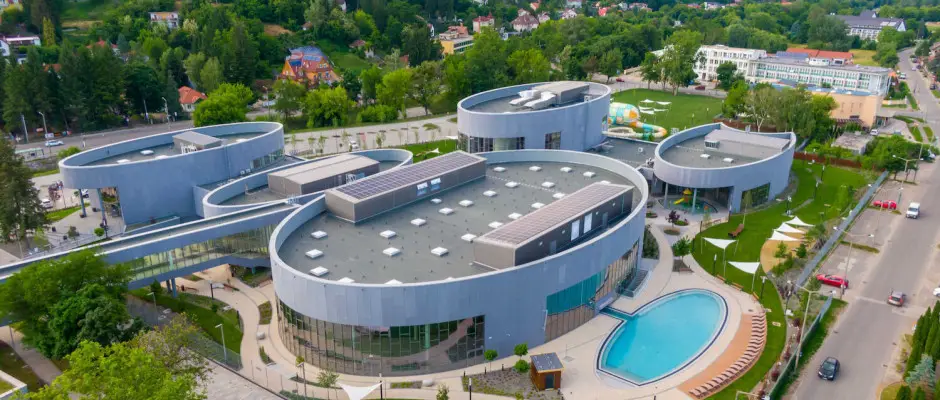 Ellipsum �lm�nyf�rd� - a The Jakuzzi Room aj�nl�s�val