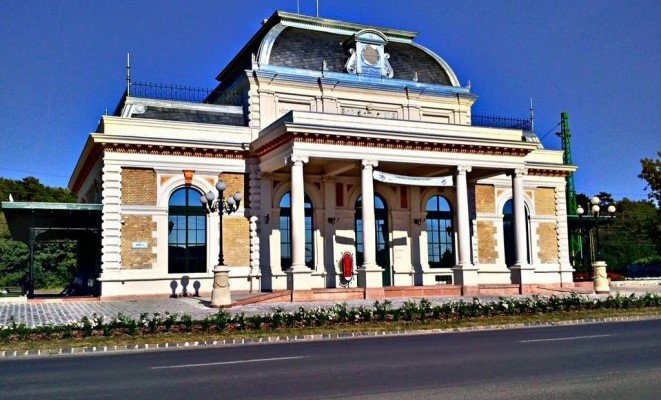 Gödöllői Királyi Váró - a Libra Hotel ajánlásával