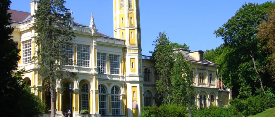 K�rolyi-kasat�ly - a Margar�ta Panzi� aj�nl�s�val