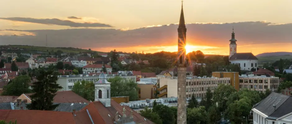 Minaret - a Vgvri Hotel Eger ajnlsval