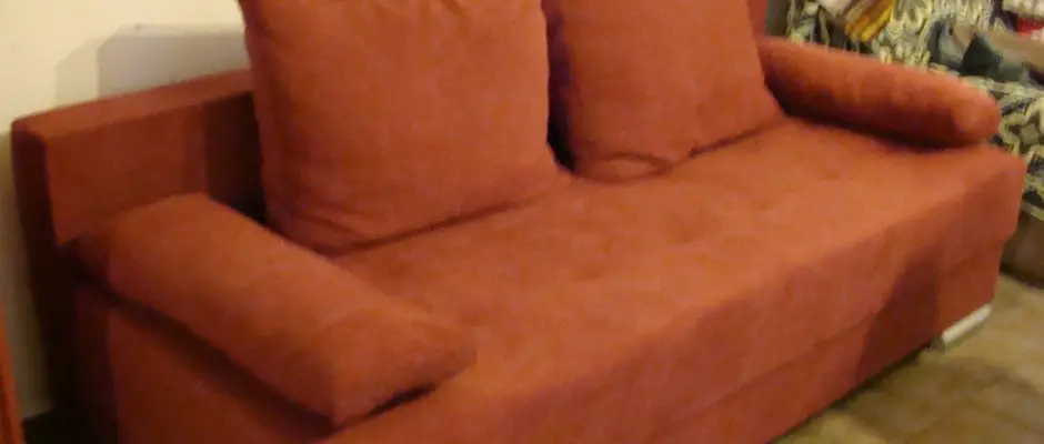 A szállásfejlesztési támogatás része az új kanapé - a Nyugi Tanya ajánlásával