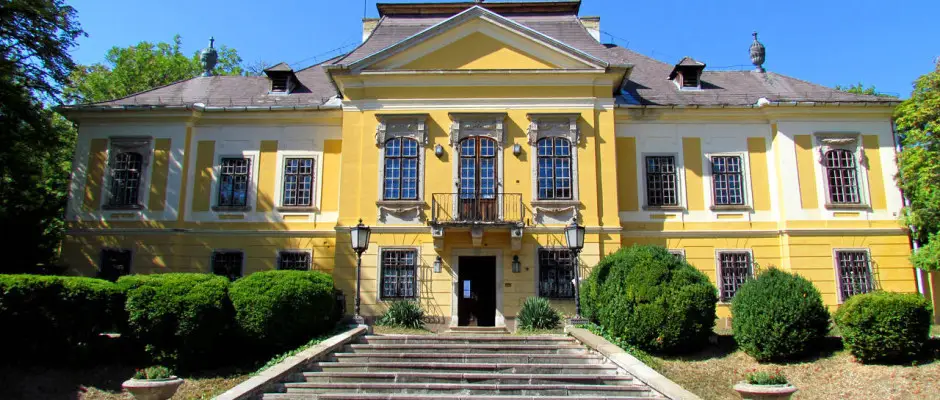De La Motte Kast�ly - a Oxig�n Family Hotel aj�nl�s�val