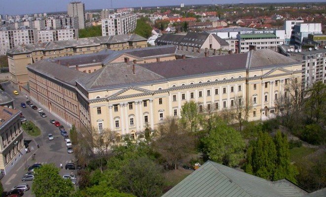 Református Kollégium - a Stop Panzió ajánlásával