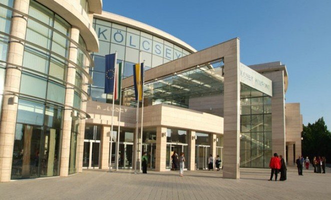 Kölcsey Központ - a Stop Panzió ajánlásával