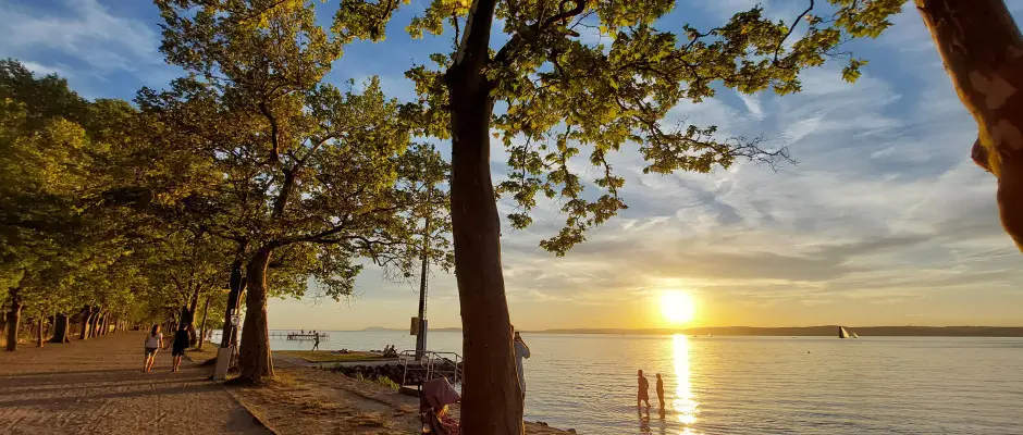 Balatonföldvár sétány - a PSZ Hotel Beach Földvár ajánlásával