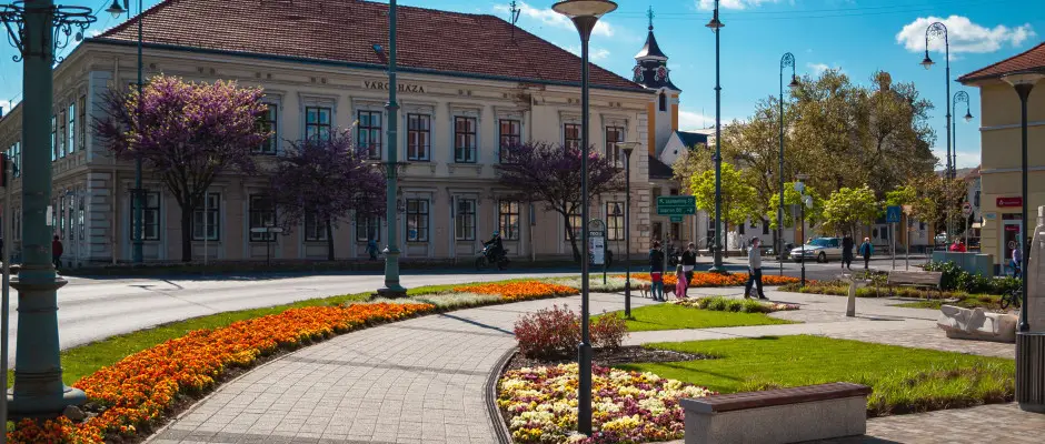 Srvr F-tr - a R31 Residence ajnlsval