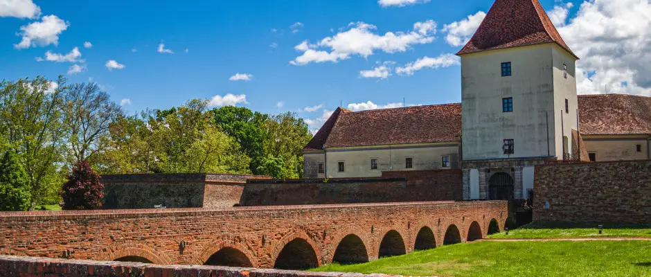 Srvr Ndasdy vr - a R31 Residence ajnlsval