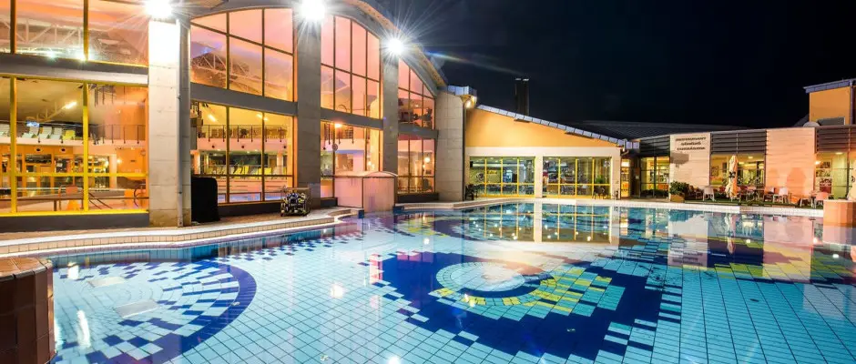 Srvr Frd - a R31 Residence ajnlsval