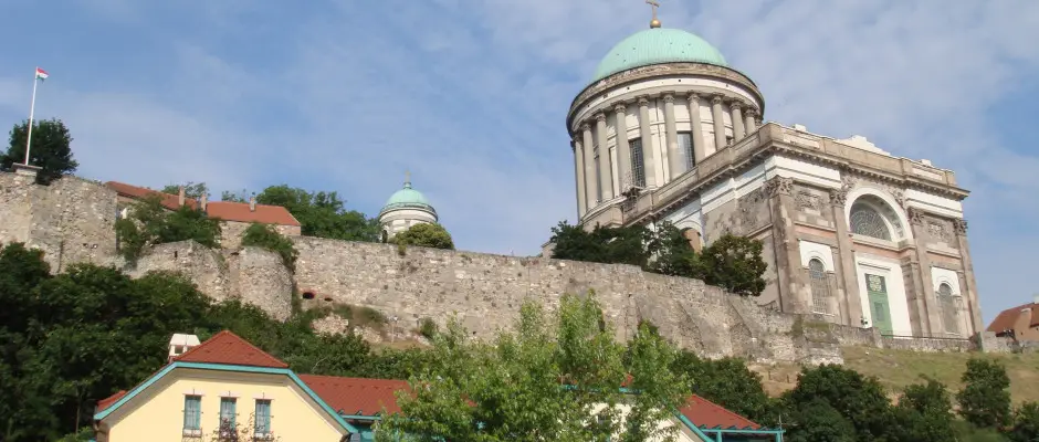 Bazilika - a Hotel Adalbert - Szent Gyrgy Hz ajnlsval