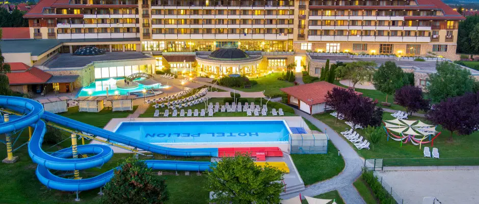 Szlloda kert - a Hunguest Hotel Pelion ajnlsval
