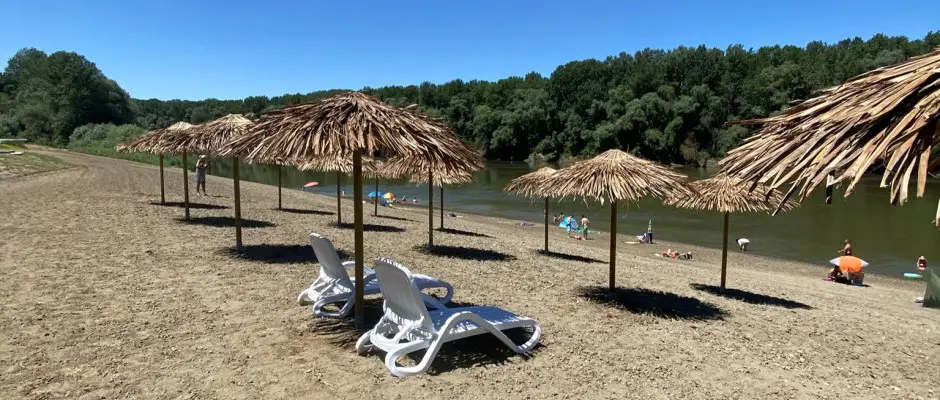 Tisza-part - a Vrs lom Apartman Panzi Tiszakcske ajnlsval