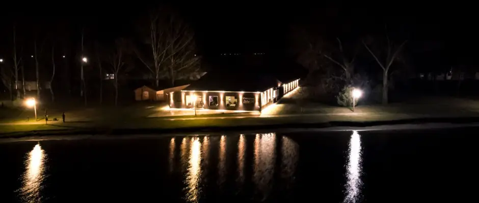 Esti kls kp drnfelvtel - a Waterfront Lodge ajnlsval