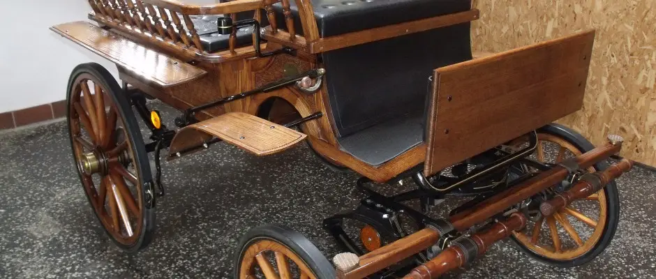 Mnesgazdasg - Kocsi Mzeum - a La Contessa ajnlsval