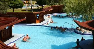 Novemberi akci� (min. 2 �j)