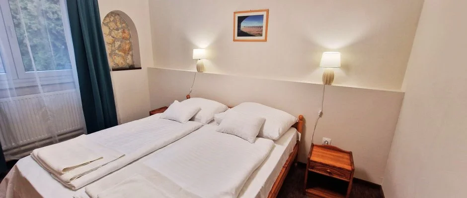 Therm�l Apartmanh�z Kom�rom