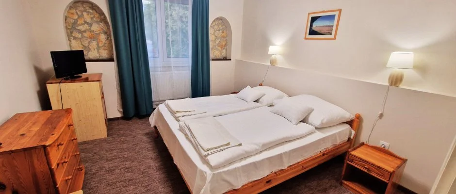 Therm�l Apartmanh�z Kom�rom