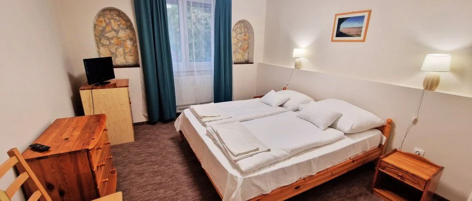 Therm�l Apartmanh�z Kom�rom