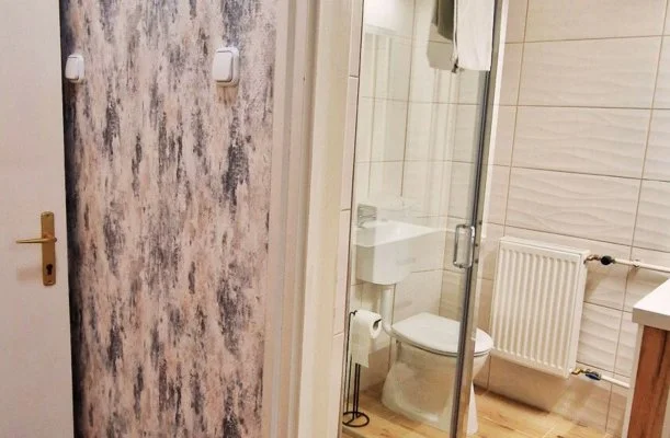 Therm�l Apartmanh�z Kom�rom