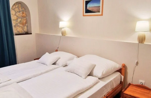 Therm�l Apartmanh�z Kom�rom