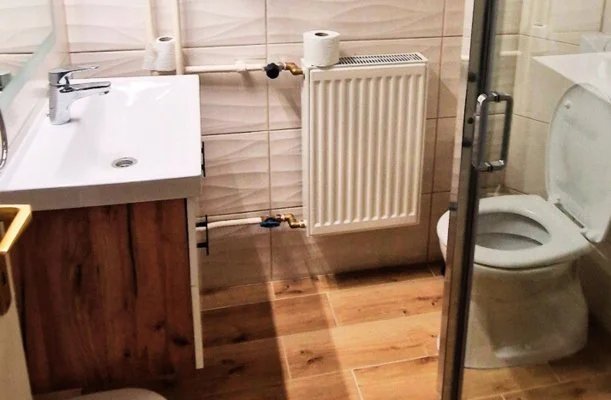 Therm�l Apartmanh�z Kom�rom