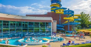 Fergeteges csobbanás fürdőbelépővel(1 éjtől)