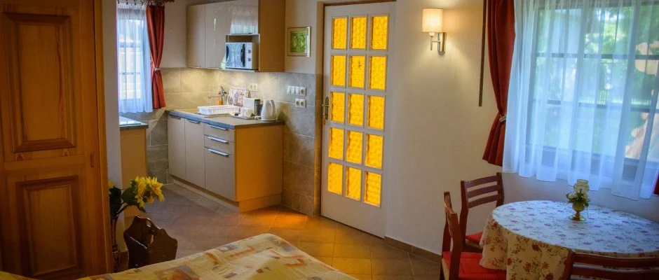 Huszr Vendghz rvnyes