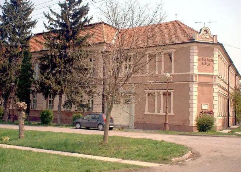 Krstarcsa