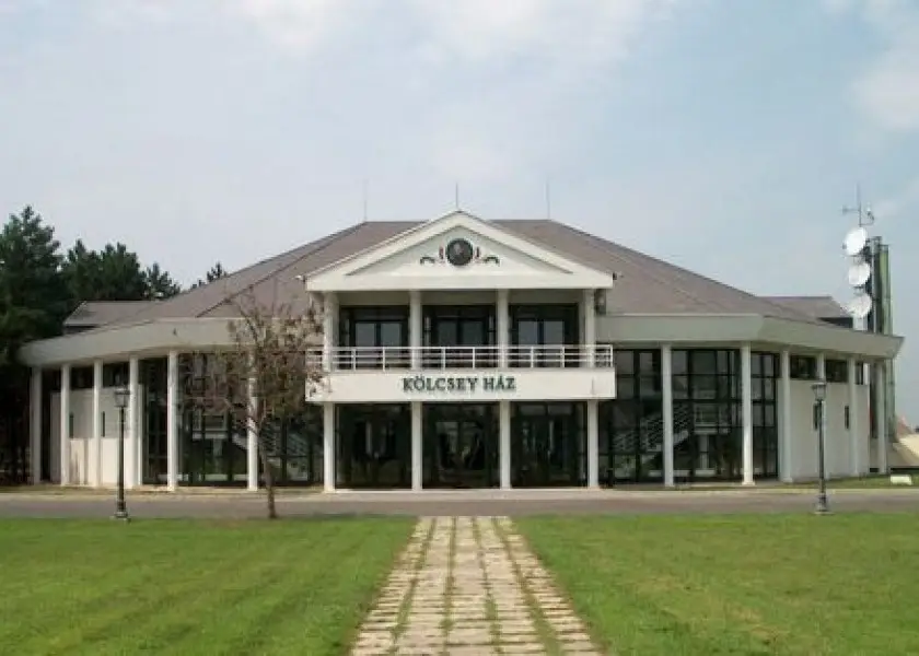 Lakitelek