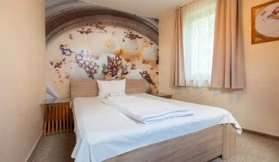 Imola Udvarh�z Eger