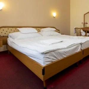 Hotel Imperial Gyógyszálló Kiskőrös - Napi árak reggelis ellátással (1 éjtől)
