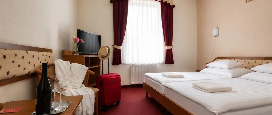 Hotel Imperial Gy�gysz�ll� Kisk�r�s