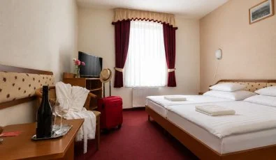 Hotel Imperial Gy�gysz�ll� Kisk�r�s