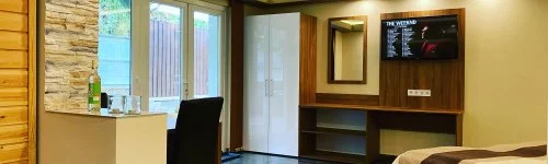 The Jakuzzi Room 