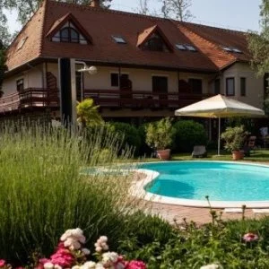  Balatonkeresztúr - Balatoni nyaralás reggelivel (min. 2 éj)