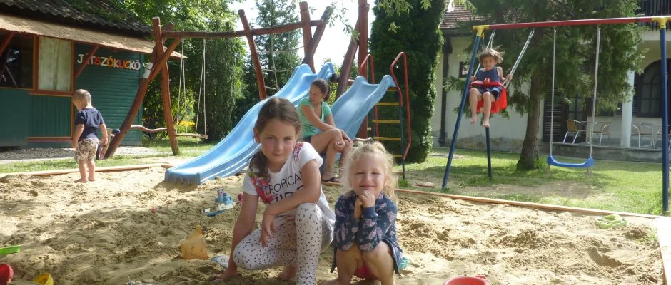 Zsanett Hotel Balatonkeresztr