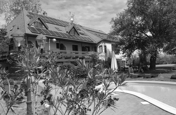 Zsanett Hotel Balatonkeresztr