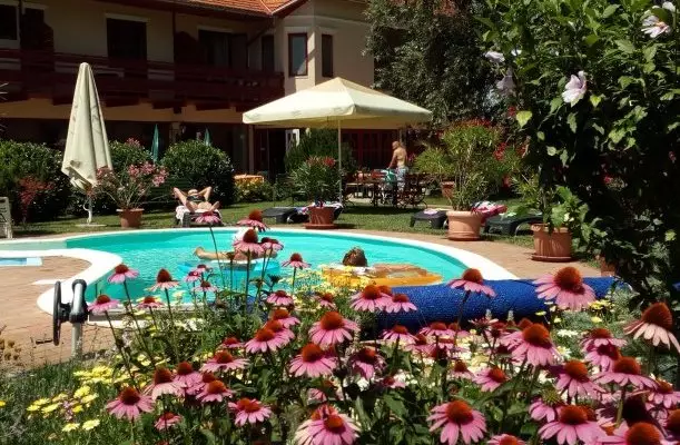 Zsanett Hotel Balatonkeresztúr Zsanett Hotel Balatonkeresztúr