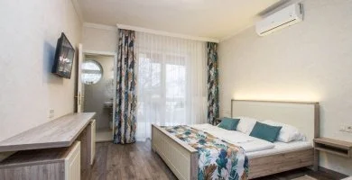 - Napi árak félpanzióval