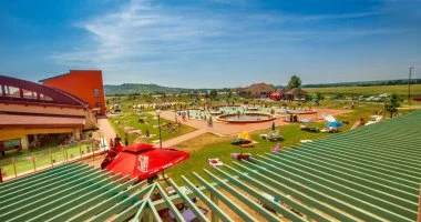  - Pihens a Vulkn Frd Resort mobilhzaiban - flpanzival, frdhasznlattal