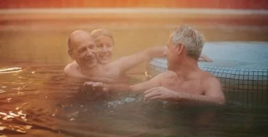 - Napi ár félpanzióval, fürdőhasználattal