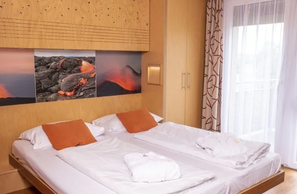 Vulkn Wellness Hotel s Kemping Celldmlk